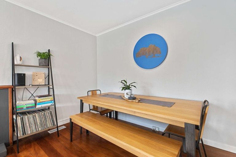 Photo of property in 324 Glengarry Road, Glen Eden, Auckland, 0602