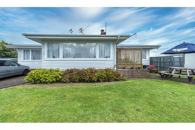 Photo of property in 1/88 Mcannalley Street, Manurewa East, Auckland, 2102