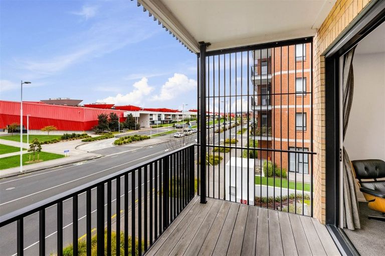 Photo of property in 105/77 Hobsonville Point Road, Hobsonville, Auckland, 0616