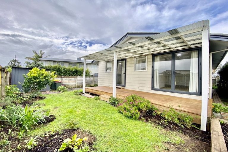 Photo of property in 60a Swaffield Road, Papatoetoe, Auckland, 2025