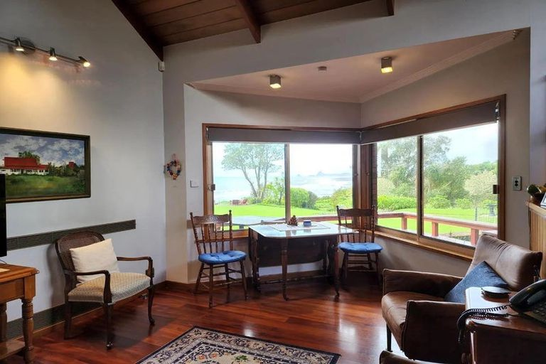 Photo of property in 56 Jans Terrace, Oakura, 4314