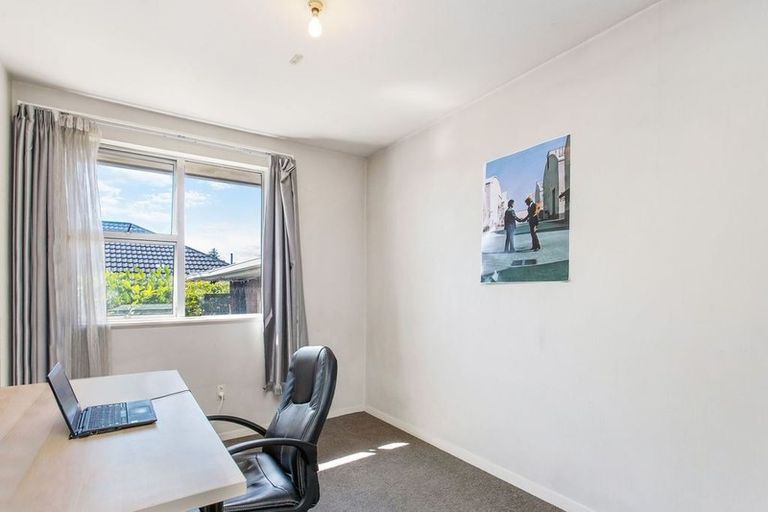 Photo of property in 1/166 Avonhead Road, Avonhead, Christchurch, 8042