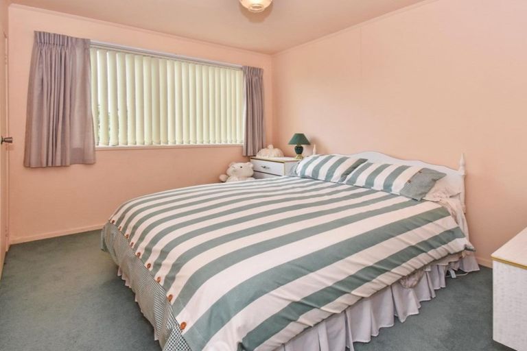 Photo of property in 14 Adel Place, Weymouth, Auckland, 2103