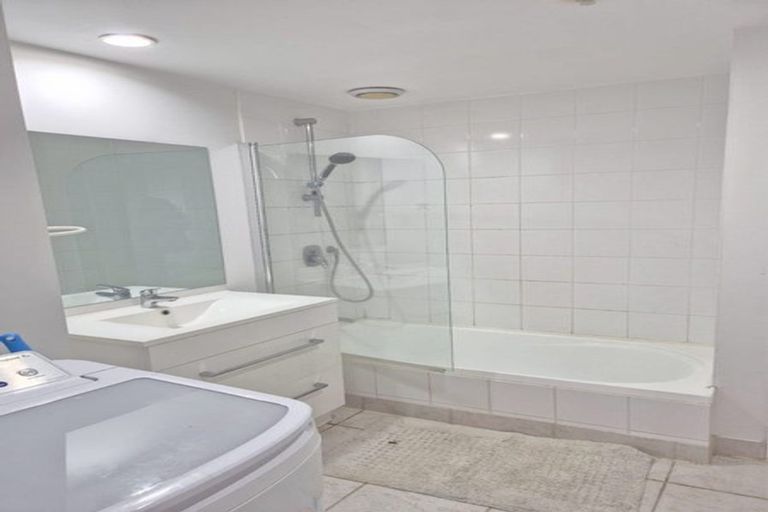 Photo of property in 3a/10 Crown Lynn Place, New Lynn, Auckland, 0600