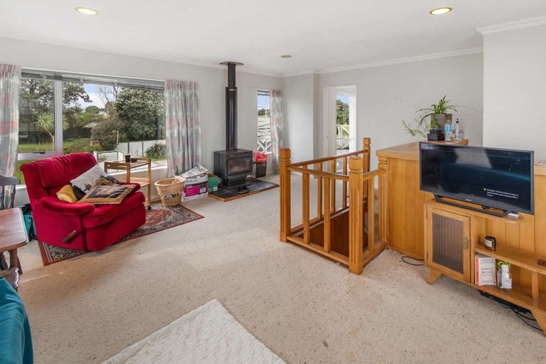 Photo of property in 28 Hood Street, Castlecliff, Whanganui, 4501
