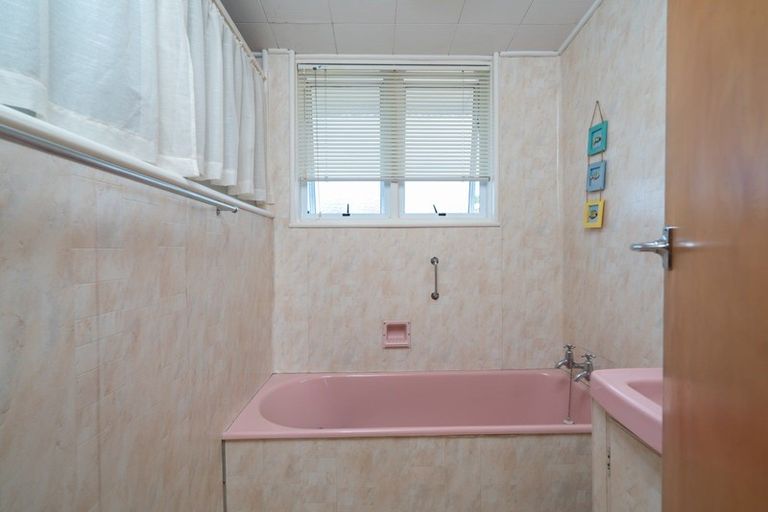 Photo of property in 51 Rainbow Drive, Rainbow Point, Taupo, 3330