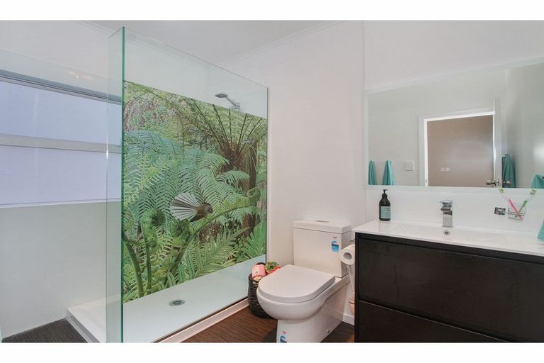Photo of property in 103 Royal Road, Massey, Auckland, 0614