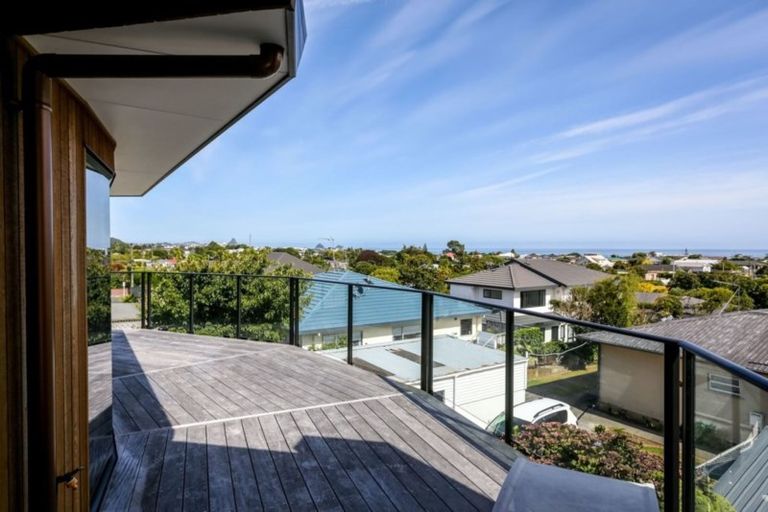 Photo of property in 45a Paynters Avenue, Strandon, New Plymouth, 4312