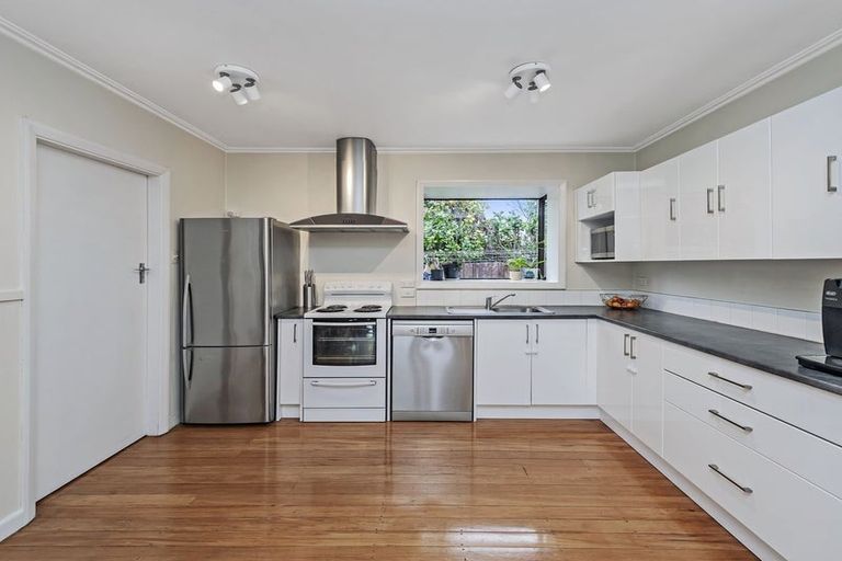 Photo of property in 32 Middleton Road, Upper Riccarton, Christchurch, 8041