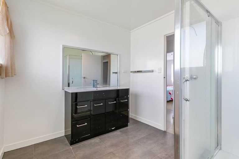 Photo of property in 14 Sidey Avenue, Clover Park, Auckland, 2019