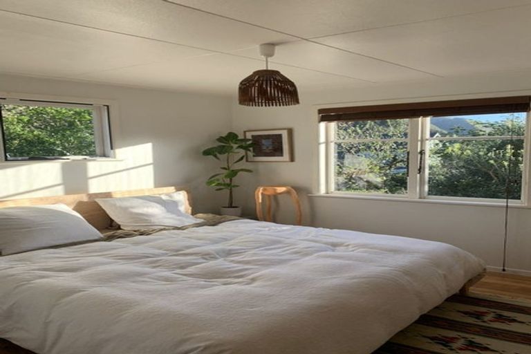 Photo of property in 46 Wellington Road, Paekakariki, 5034