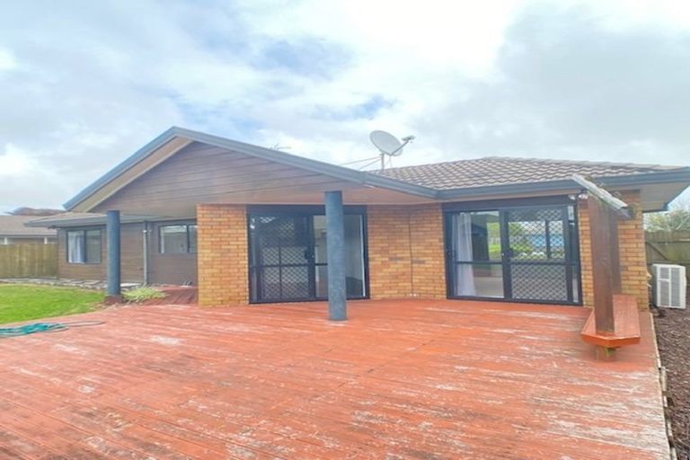 Photo of property in 73 Burswood Drive, Burswood, Auckland, 2013