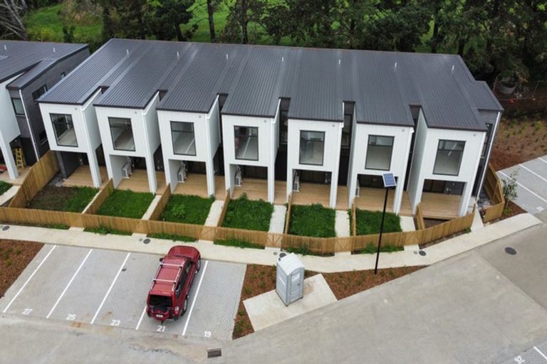 Photo of property in 25 Whai Hua Lane, Mangere Bridge, Auckland, 2022