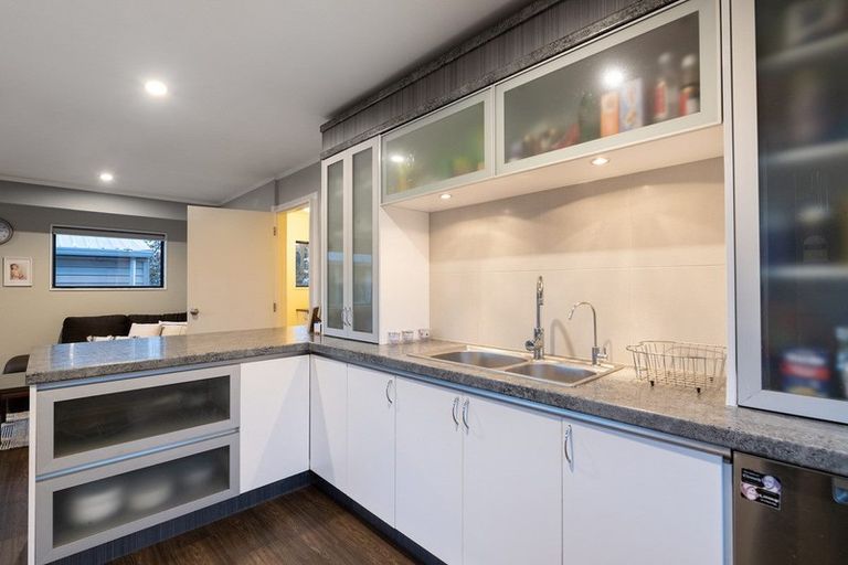 Photo of property in 4b Kimber Grove, Papamoa Beach, Papamoa, 3118