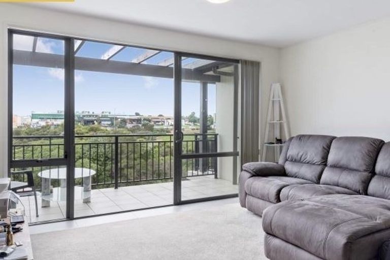 Photo of property in 3/17 Waihi Way, East Tamaki, Auckland, 2013