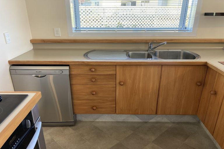 Photo of property in 31 Henley Crescent, Pirimai, Napier, 4112