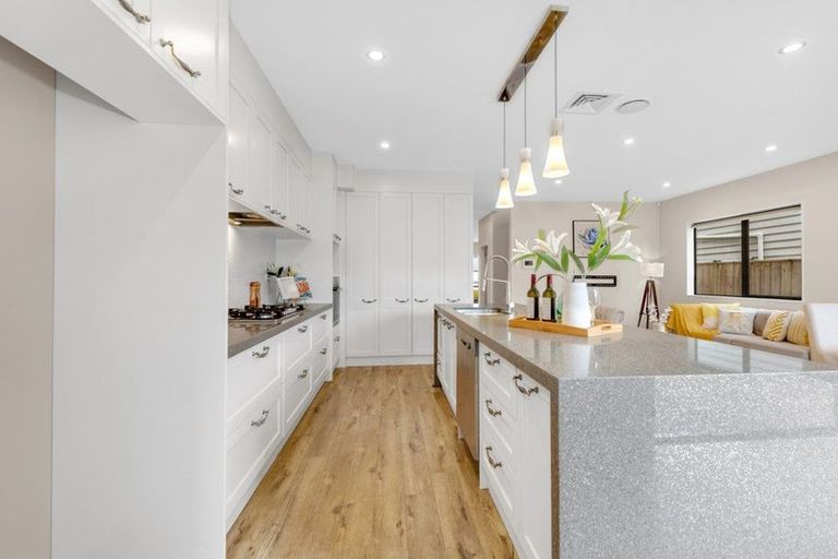 Photo of property in 20 Tinaku Road, Flat Bush, Auckland, 2019