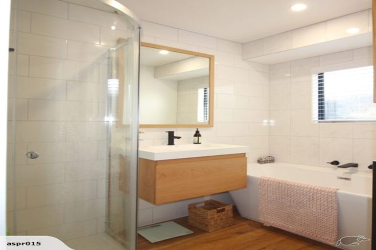 Photo of property in 1/103 Bond Crescent, Forrest Hill, Auckland, 0620