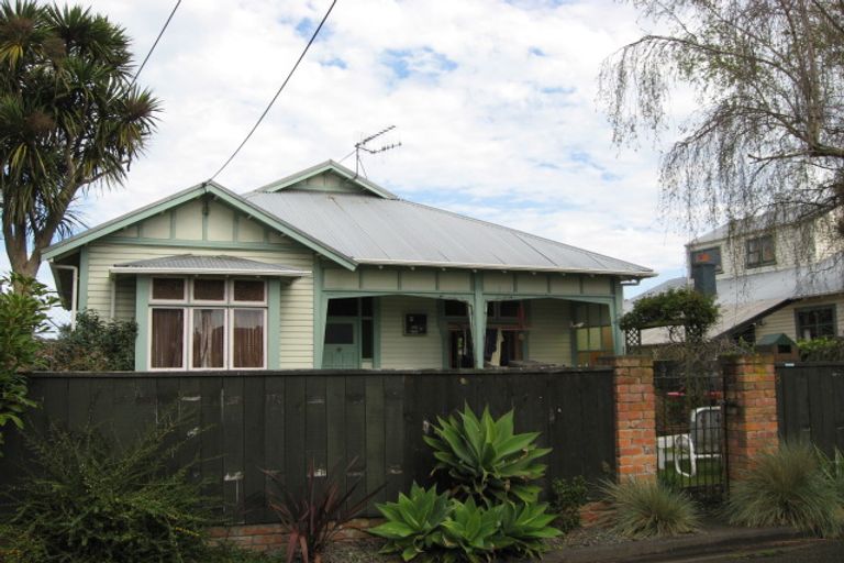 Photo of property in 8 Cavell Place, Gonville, Whanganui, 4501