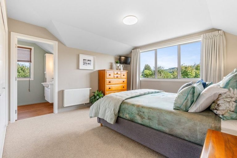 Photo of property in 2 Railway Lane, Outram, 9019