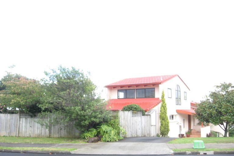 Photo of property in 31 Haseler Crescent, Howick, Auckland, 2014