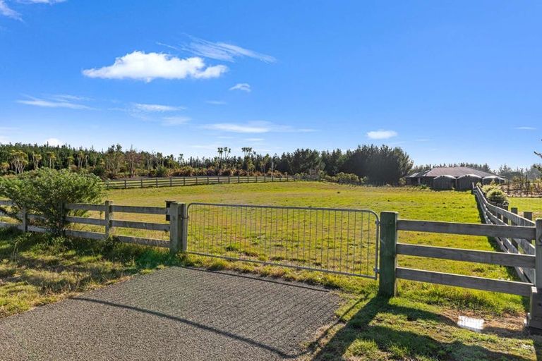 Photo of property in 1 Roma Way, Waitarere, 5510