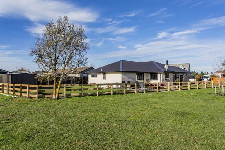 Photo of property in 33 Seadown Crescent, Amberley, 7410