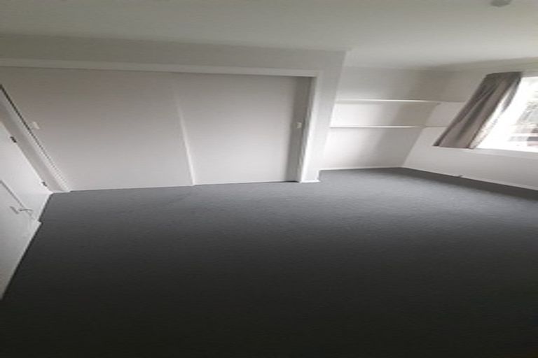 Photo of property in 18 Dickson Street, Macandrew Bay, Dunedin, 9014