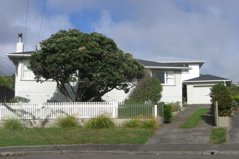 Photo of property in 26 Lynda Avenue, Paparangi, Wellington, 6037