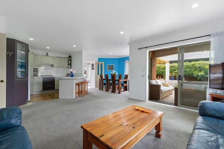 Photo of property in 61 Nielsen Gardens, Rototuna, Hamilton, 3210