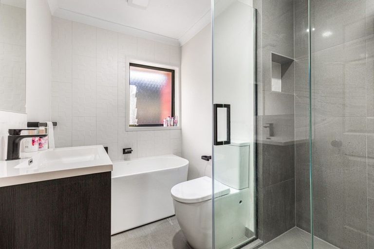 Photo of property in 10 Tom Keven Way, Pukekohe, 2120