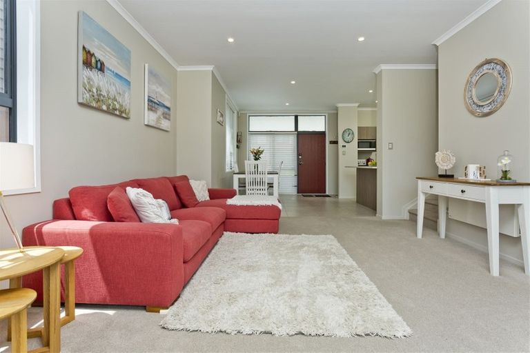 Photo of property in 198 Hobsonville Point Road, Hobsonville, Auckland, 0616