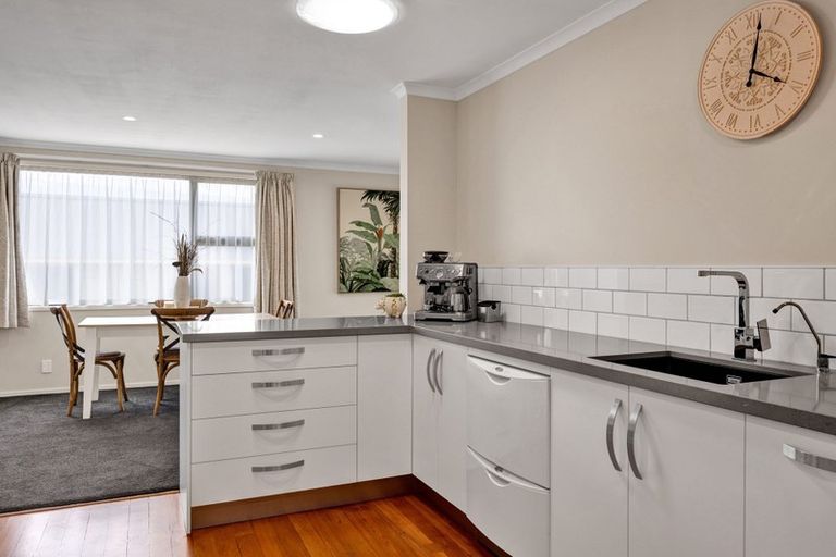 Photo of property in 38 Cameron Street, Hawera, 4610