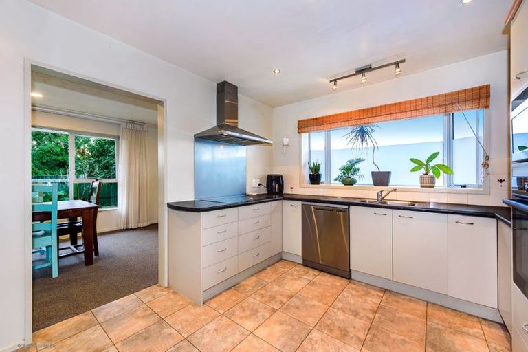 Photo of property in 76 Wingate Street, Redwood, Christchurch, 8051
