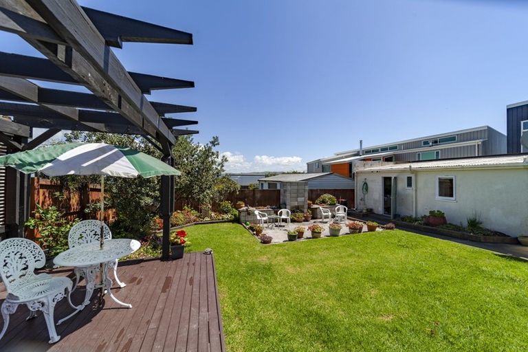 Photo of property in 82 The Esplanade, Westshore, Napier, 4110