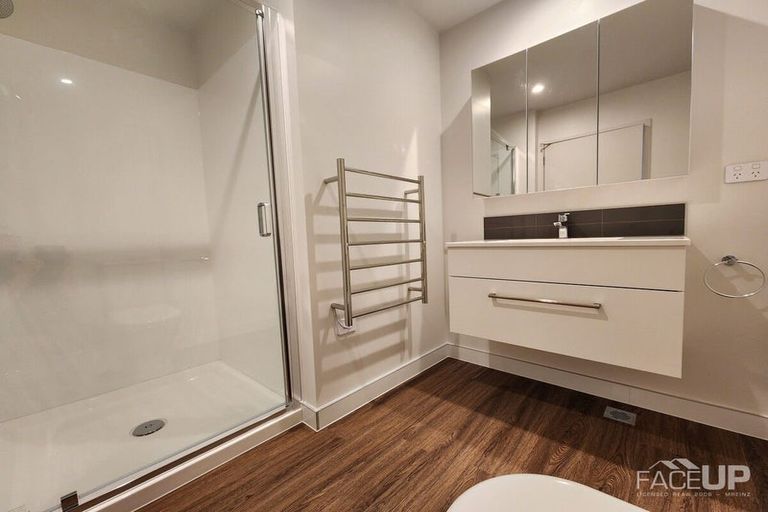 Photo of property in 86 Glidepath Road, Hobsonville, Auckland, 0616