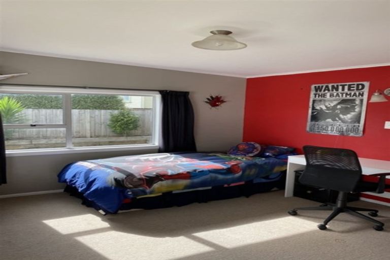 Photo of property in 5 Oak Avenue, Nawton, Hamilton, 3200