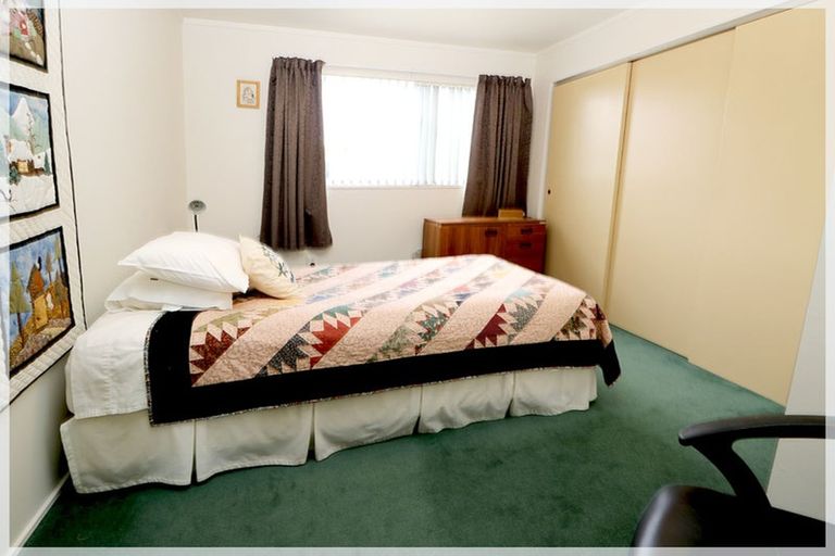 Photo of property in 37 Shortt Street, Foxton Beach, Foxton, 4815