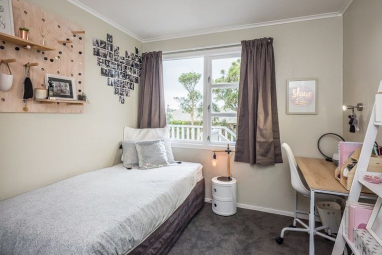 Photo of property in 26a Seddon Street, Waikanae, 5036