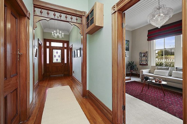 Photo of property in 62 Gover Street, New Plymouth, 4310