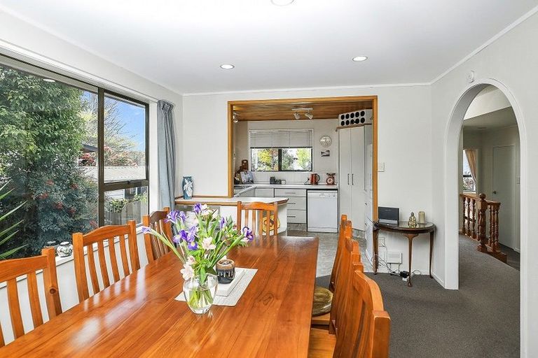 Photo of property in 46 Kowhai Street, Hamilton Lake, Hamilton, 3204