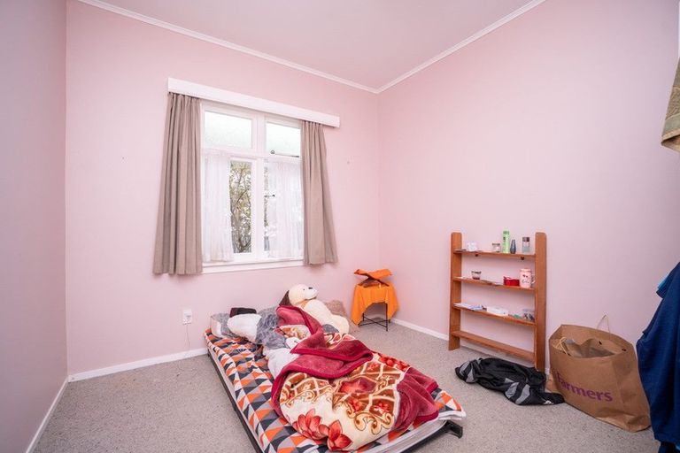 Photo of property in 12 Marne Street, Hokowhitu, Palmerston North, 4410