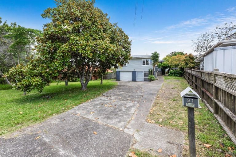 Photo of property in 21 Patons Road, Howick, Auckland, 2014