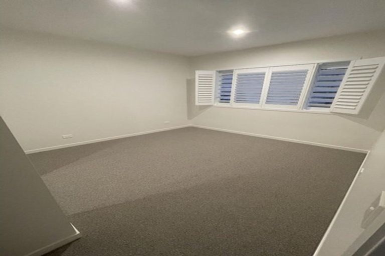 Photo of property in 9 Moya Drive, Matakana, 0985