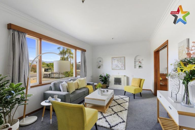 Photo of property in 137 Weraroa Road, Levin, 5510