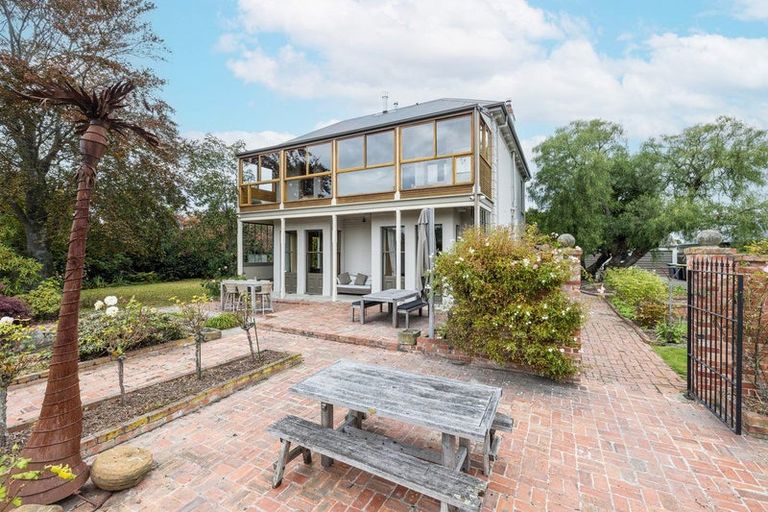 Photo of property in 335 Church Street, West End, Timaru, 7910