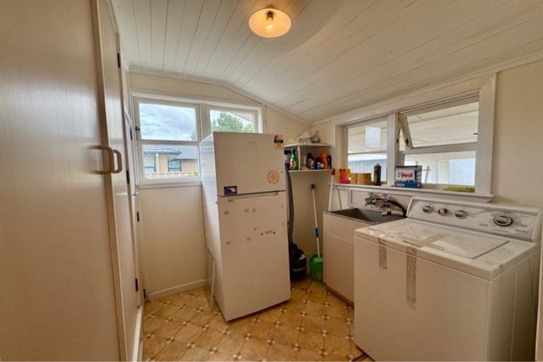 Photo of property in 10 Grey Street, Martinborough, 5711