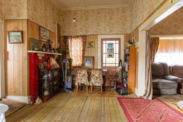 Photo of property in 22 Salisbury Street, Dannevirke, 4930