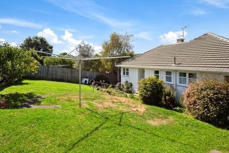 Photo of property in 14 Huia Street, Tawa, Wellington, 5028
