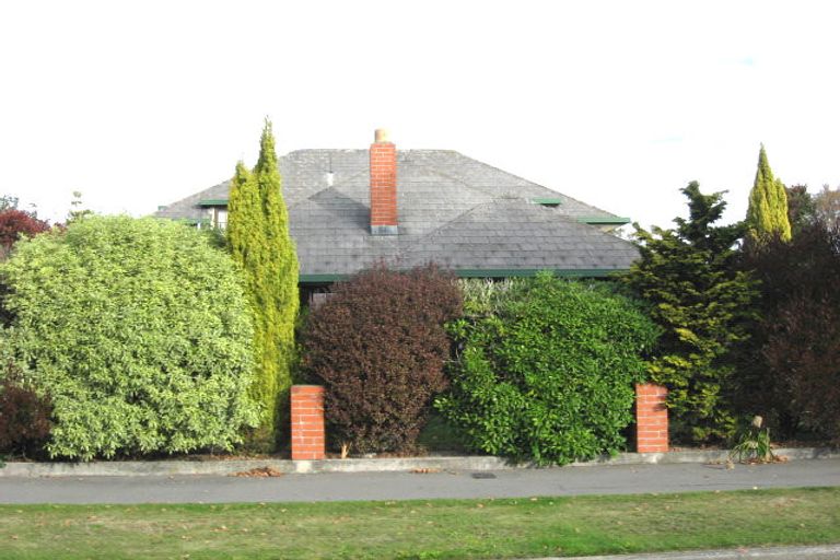 Photo of property in 19 Wadeley Road, Ilam, Christchurch, 8041